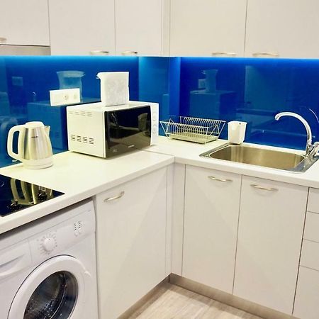 Modern & Central Apt In Athena Bagian luar foto