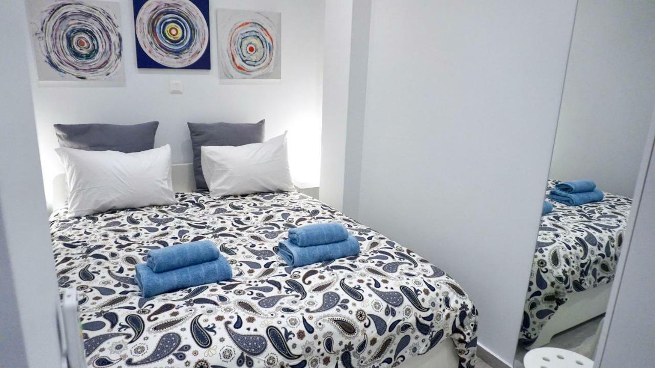 Modern & Central Apt In Athena Bagian luar foto