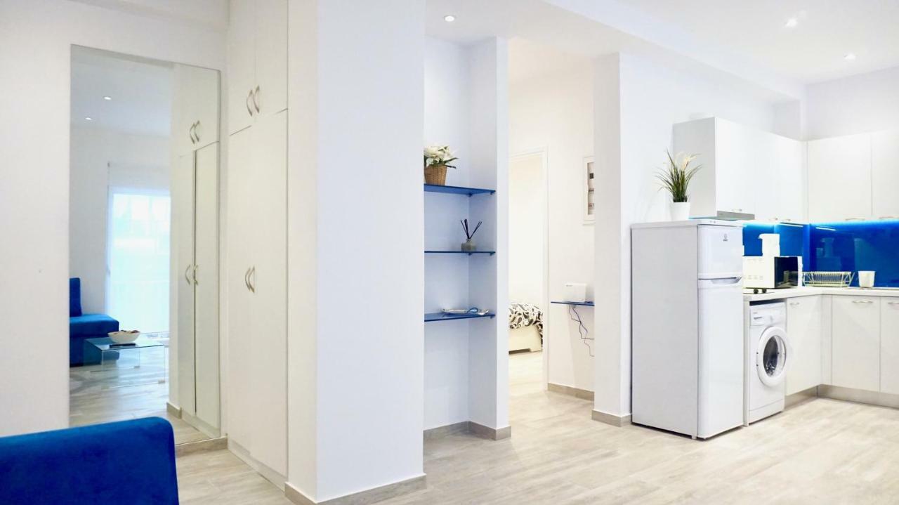 Modern & Central Apt In Athena Bagian luar foto