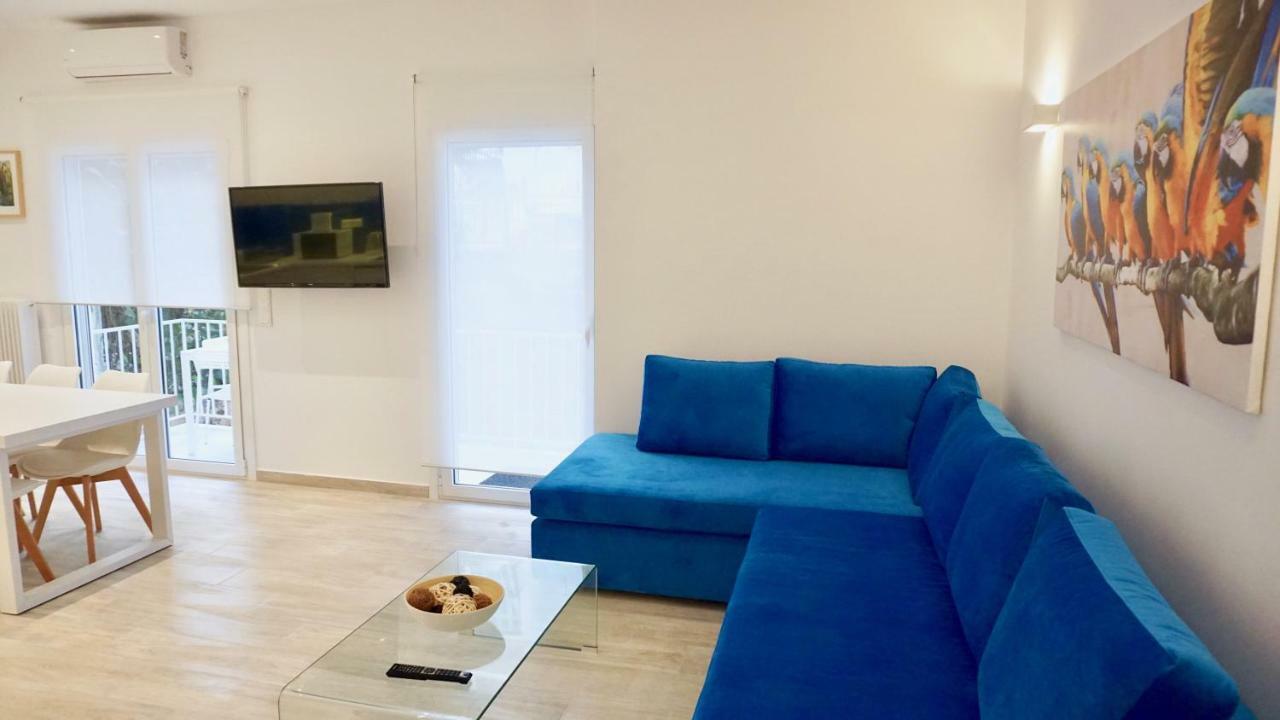 Modern & Central Apt In Athena Bagian luar foto